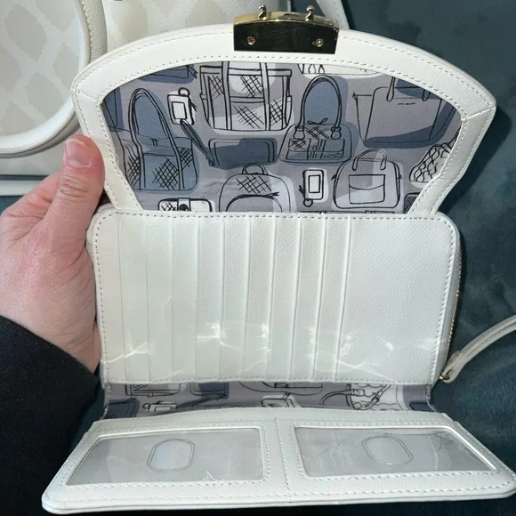 Vera Bradley white leather purse & matching wristlet - Picture 5 of 11